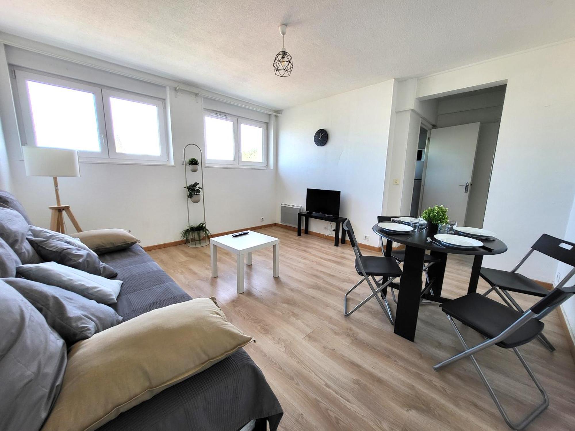 St-Quentin-En-Yvelines Plusieurs Appartements Avec Parking Trappes Exterior foto